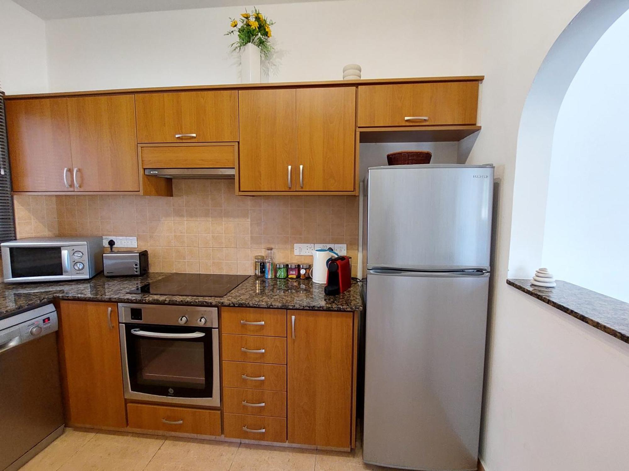 Pool Side 2 Bedroom Queens Gardens Complex Paphos Bagian luar foto